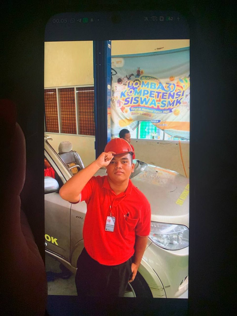 si bella tweet media