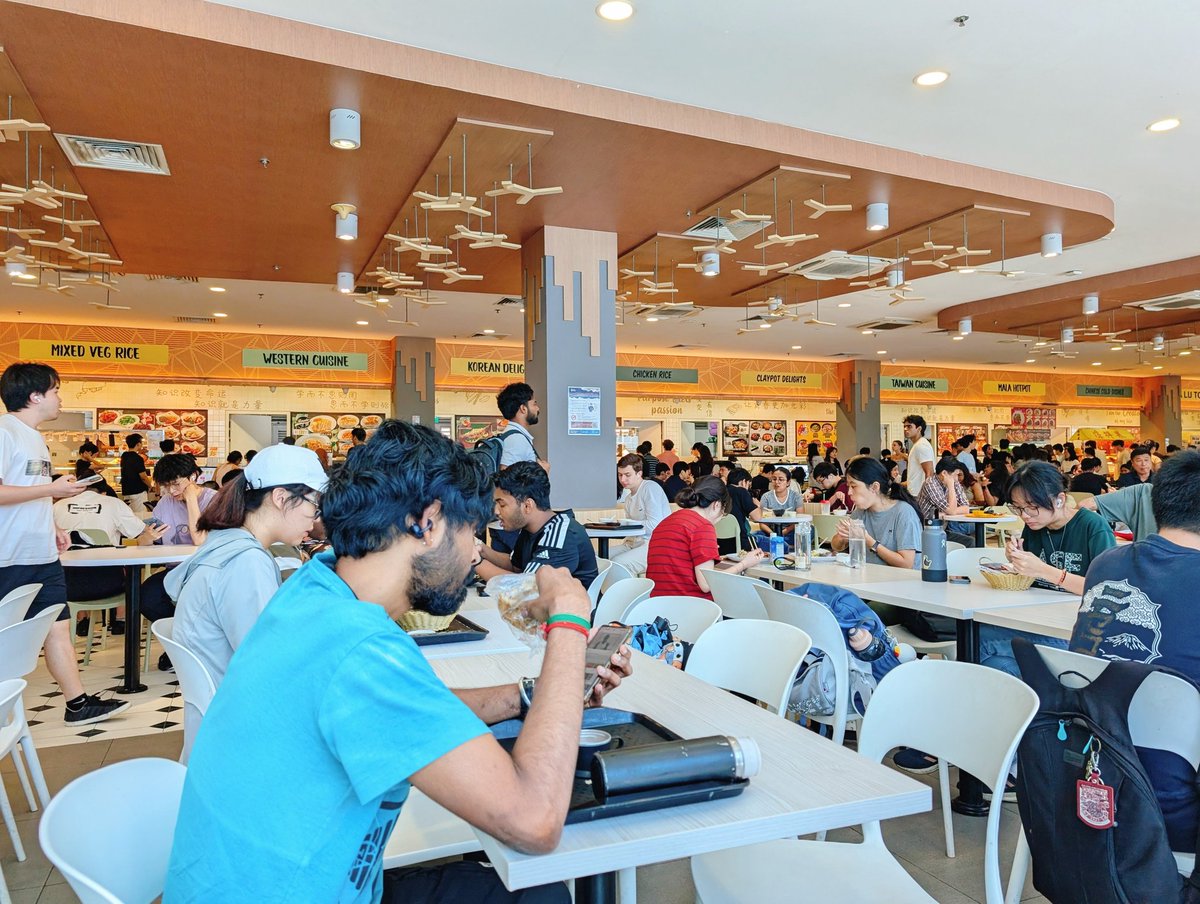 枫🇸🇬𓃟 tweet media