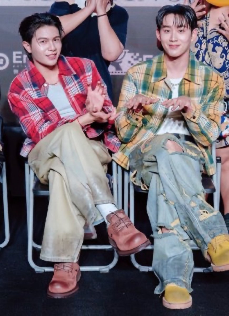 จักกะเอสสึ 👩💻 แฟนสาวดีนสุดหล่อ tweet media