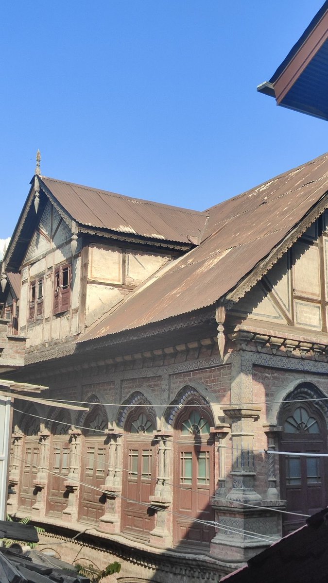 ارسلان tweet media