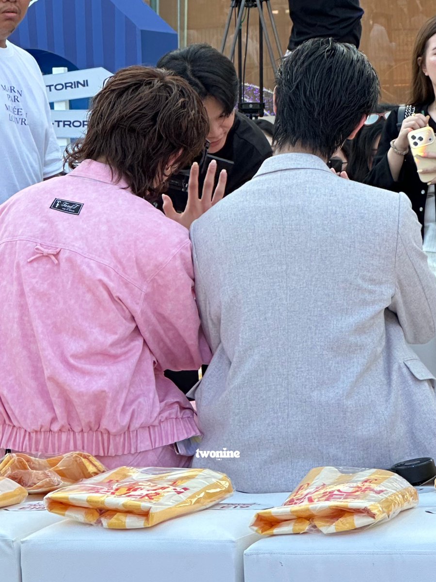 𝘁𝘄𝗼𝗻𝗶𝗻𝗲. tweet media