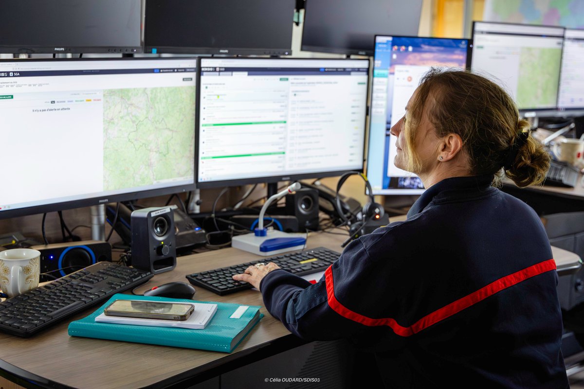 Pompiers03's tweet photo. [#NEXSIS]
1/2
🚨 Suite à une contrainte technique survenue dans la soirée du 23 mars, les pompiers de l’Allier se sont adaptés rapidement en anticipant la transition vers NexSIS 18-112

👉 Une étape clé : nous devenons la 20e structure à basculer sur ce système unifié. https://t.co/MylMRtf0nA