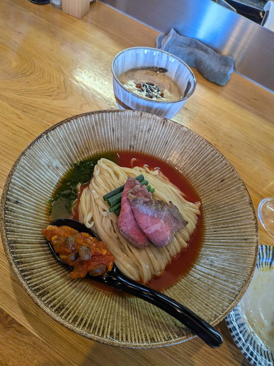 タキ タキ tweet media