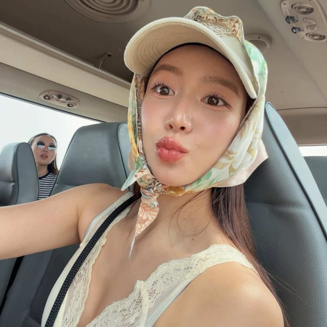 sept*(REST) tweet media