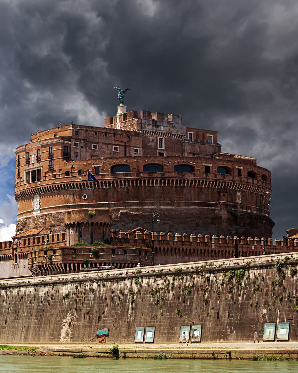 Paul B Lyons. tweet media