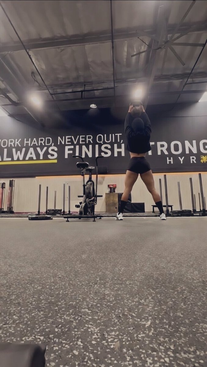 Dōitashimashite tweet media