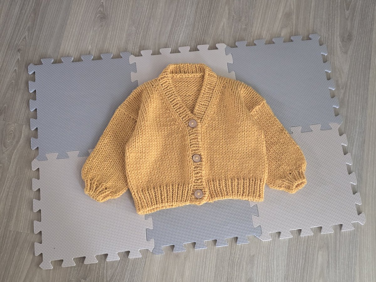 아기가디건 세탁전후
세탁기 이슈로 좀 헤맸지만
저 몬생긴 고무단이 이렇게 정리가 된다고...