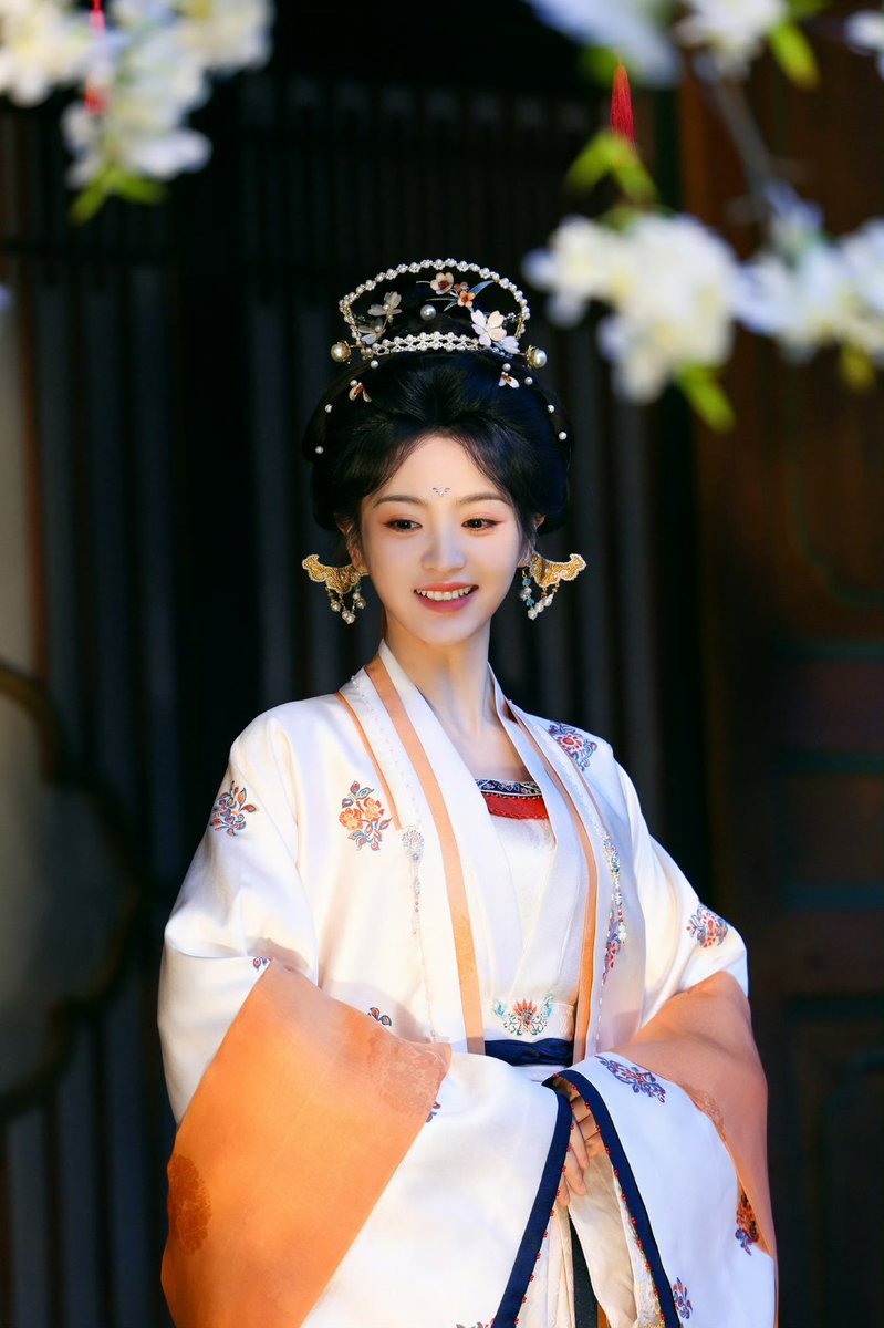 Bloom with 曦薇 ｜ #PursuitofJade tweet media