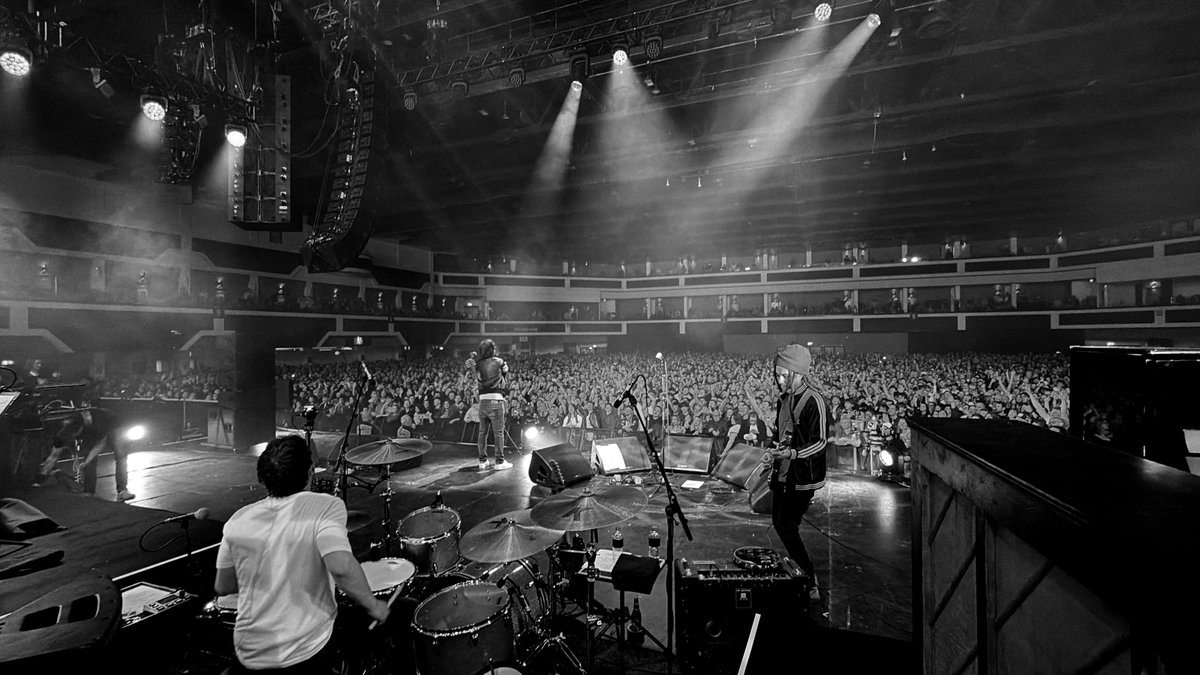 Richard Ashcroft tweet media