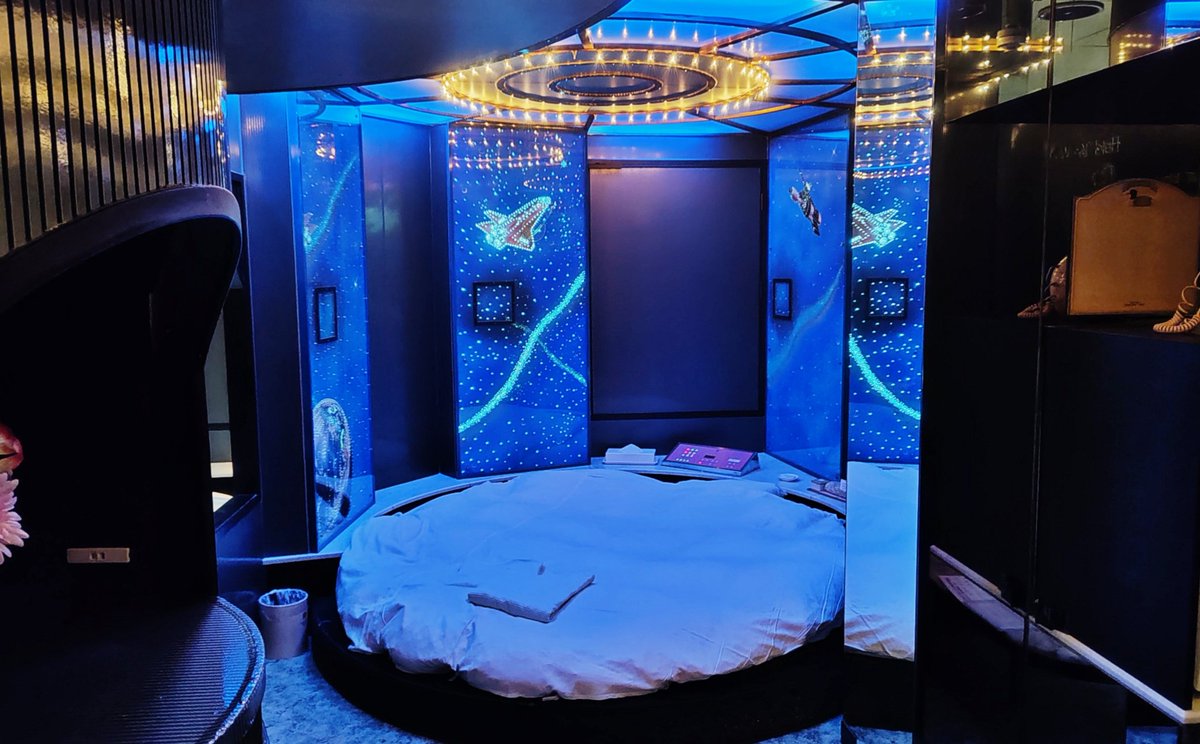 ⁴⁴鵺  tweet media