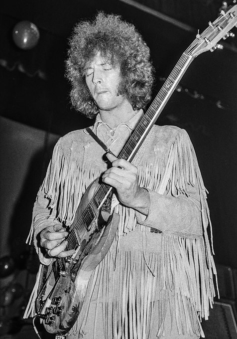 ProfesorJonk's tweet image. "Soy, y siempre seré, un guitarrista de blues".
Eric Clapton.
🎂
Miembro destacado de The Yardbirds y Cream antes de alcanzar el éxito en solitario.
Uno de los mejores guitarristas de rock and roll/blues de todos los tiempos.
#EricClapton #musica #guitarra youtube.com/watch?v=paSRDH…