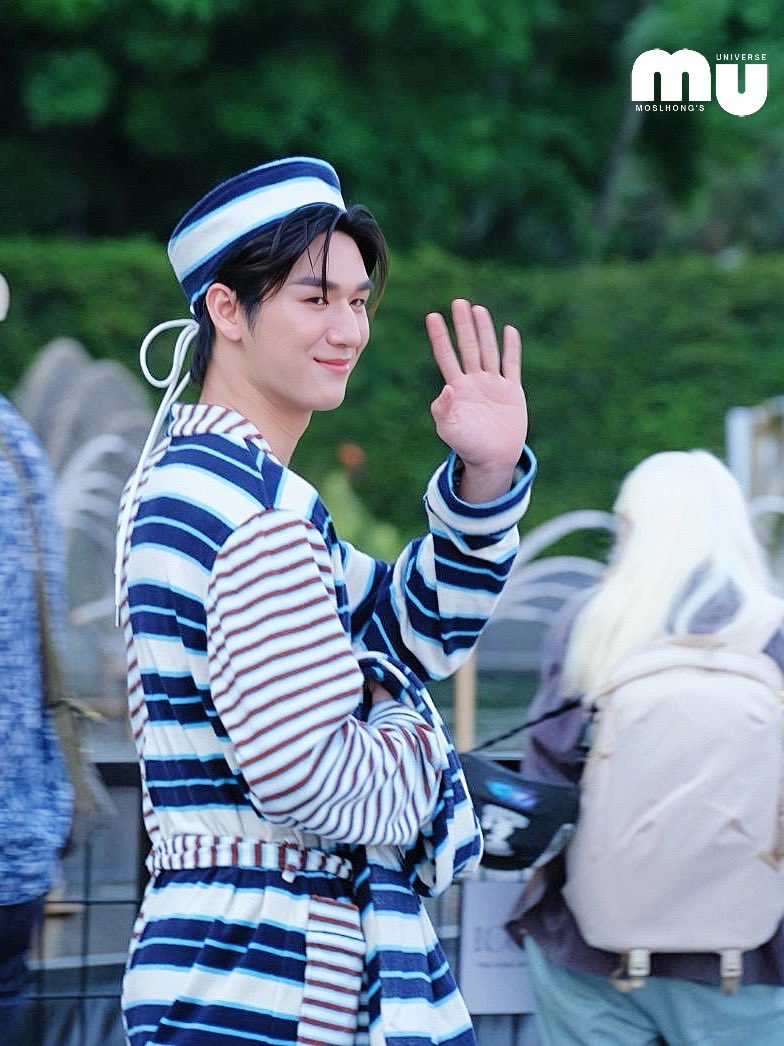 Moslhong's Universe tweet media