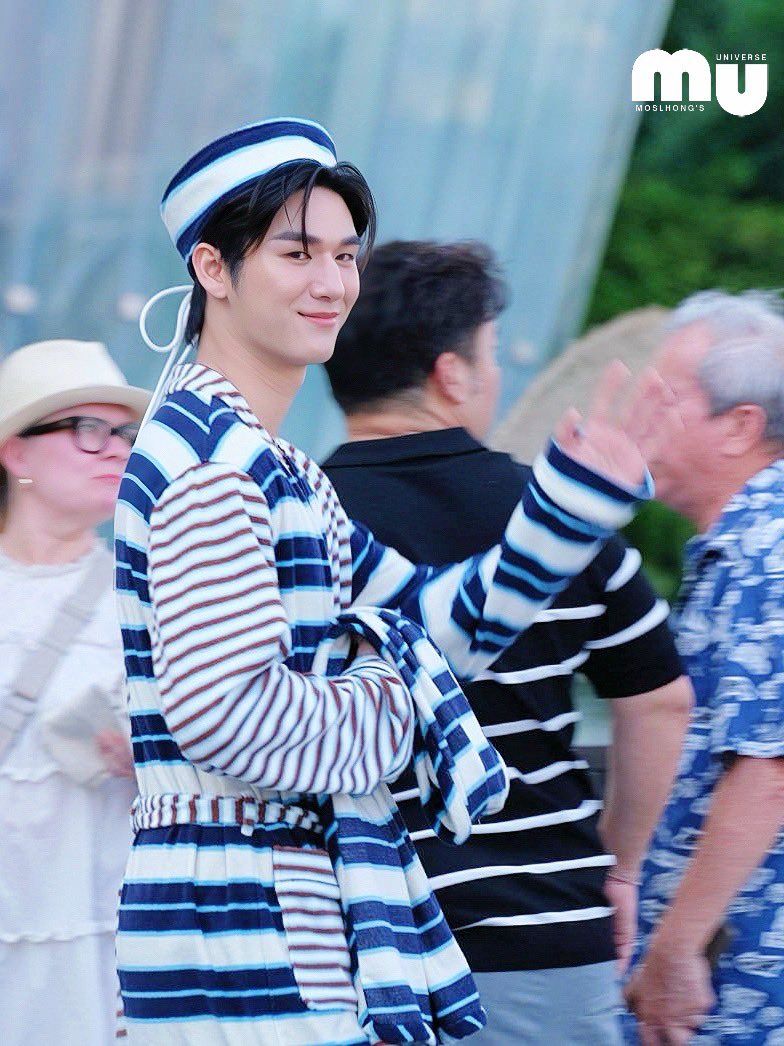 Moslhong's Universe tweet media