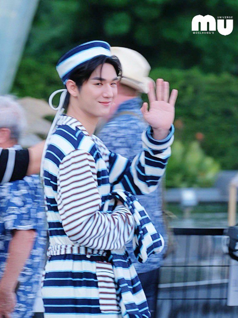 Moslhong's Universe tweet media