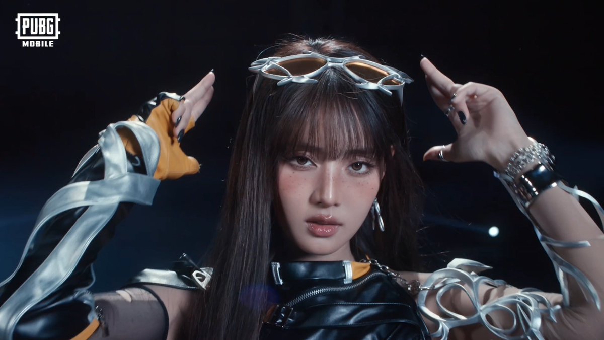 RainbowNewsent's tweet image. เคมีสุดปัง! “BamBam – MINNIE” ในเอ็มวีตัวเต็มPUBG MOBILE - CARRY YOU ถ่ายทอดอารมณ์ สร้างแรงบันดาลใจและพลังของเพื่อนบนโลกออนไลน์ ฉลองครบรอบ 8 ปี PUBG MOBILE

#PUBGMxBamBamMINNIE
#BamBam #Minnie

27 มีนาคม : ศิลปิน K-POP สายเลือดไทยระดับโลก “BamBam – MINNIE” แบมแบม - กันต์พิมุกต์