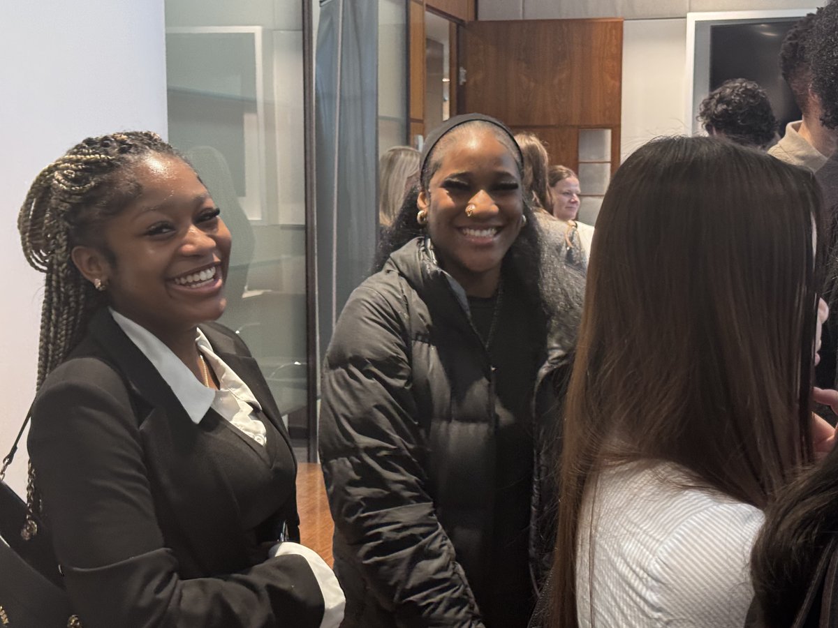 ctksfc's tweet image. Students attended an Insight Day at @hsfkramer exploring careers in law and the role of technology in the sector.

Huge well done to Favour, Aseemah and Oghor for representing the college and engaging with this opportunity!

#Law #CTKSixthForms #GirlsInTech