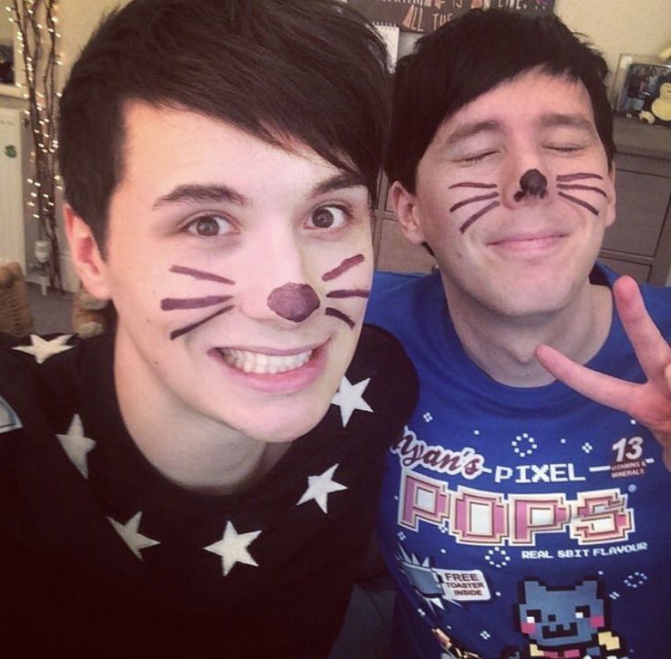 macsduster's tweet photo. @hdighvinyl my fav dan and phil pic! :) https://t.co/uO3YGPxKp2