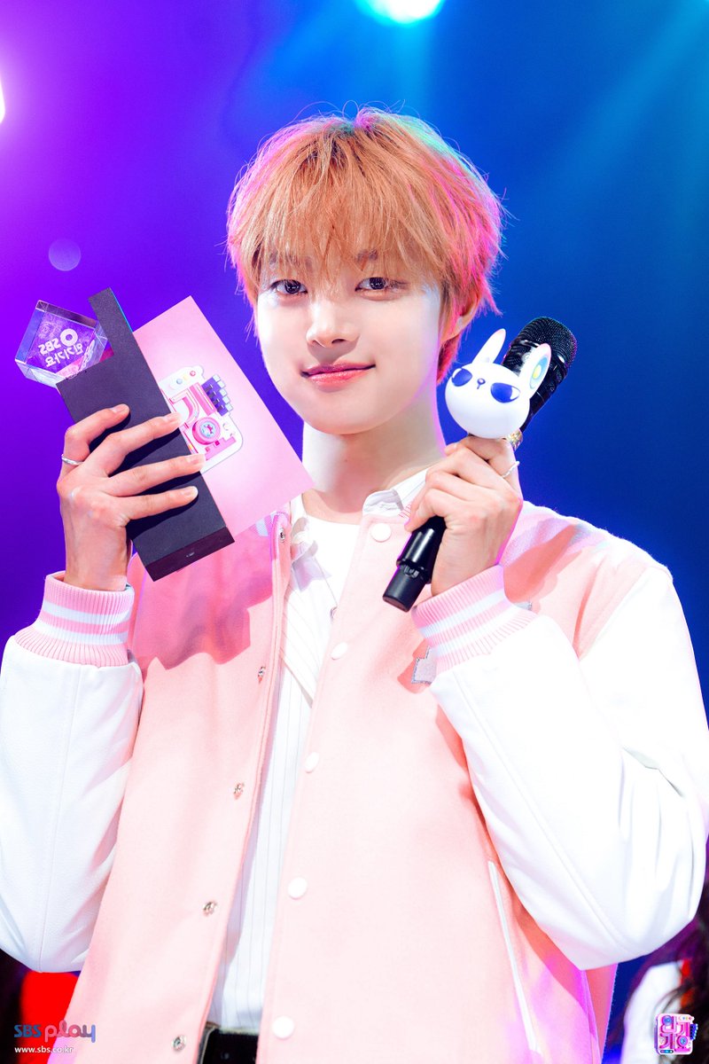 🕯️神 tweet media