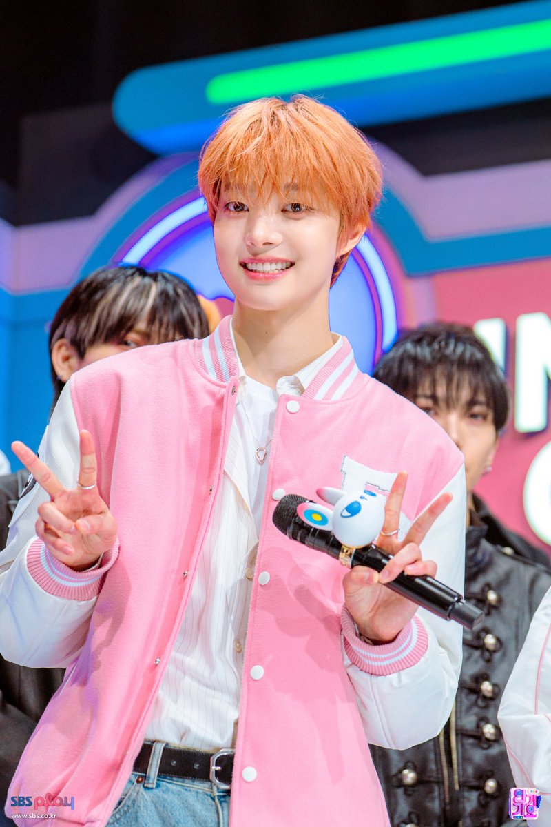 🕯️神 tweet media