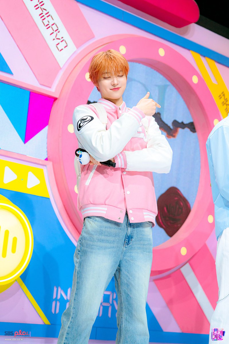 🕯️神 tweet media