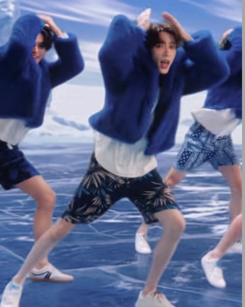 m งับป๋ม tweet media