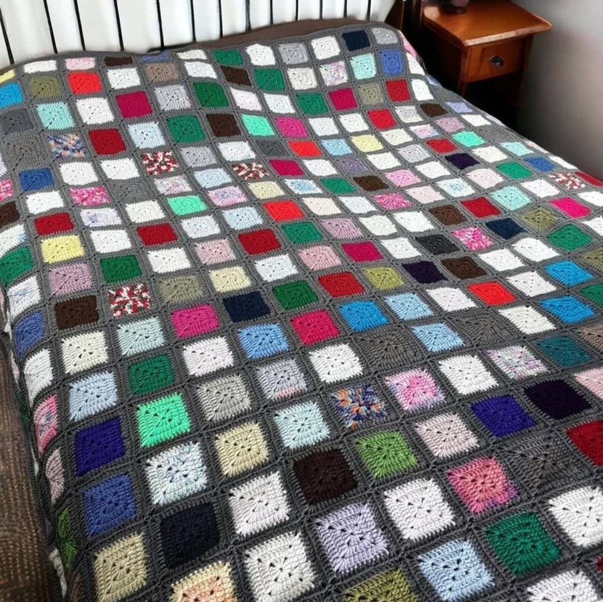 knittingtopia's tweet image. Experience the comfort and charm of this Traditional Crochet Patchwork Blanket. Its Vintage Granny Square Design is perfect for a King Size bed, adding a touch of nostalgia to your bedroom!
knittingtopia.etsy.com/listing/170482…
#etsy #vintagestyle #traditional #handmade #craftbizparty #MHHSBD