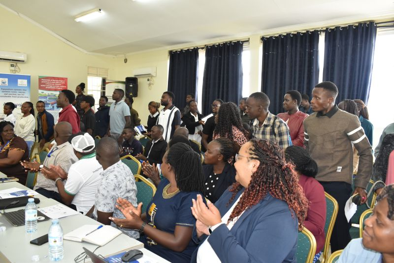 Apodissi tweet media