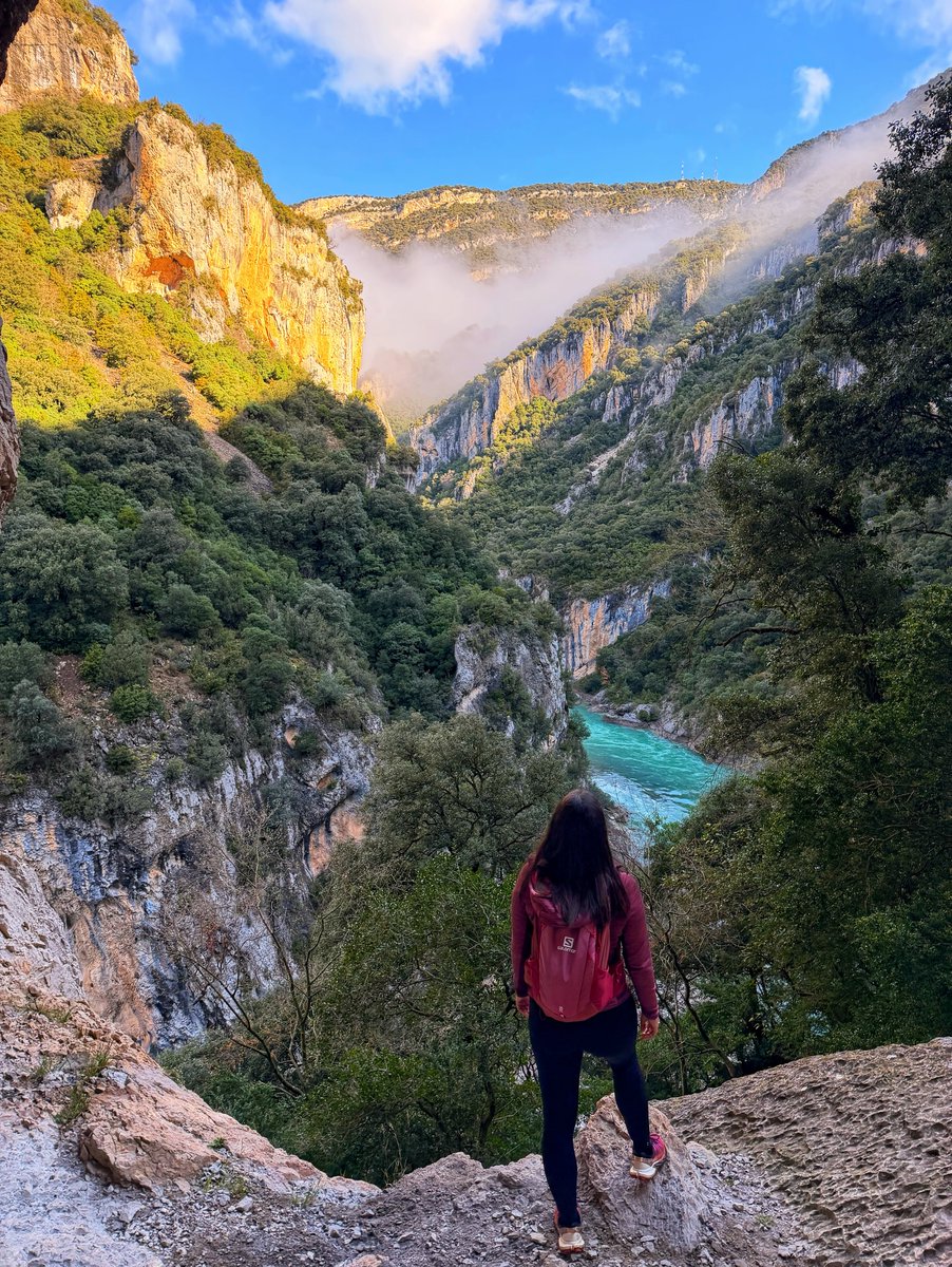 Huesca_LaMagia's tweet photo. El Castillo de #Samitier 😍, a los pies del abismo del estrecho de Entremón ⛰️💧, nos regala unas vistas increíbles. Ven y maravíllate con su historia y su entorno natural único. 🏰✨
Preciosas fotos gracias a https://t.co/z5DSVc20CE https://t.co/K0VnzsG86A