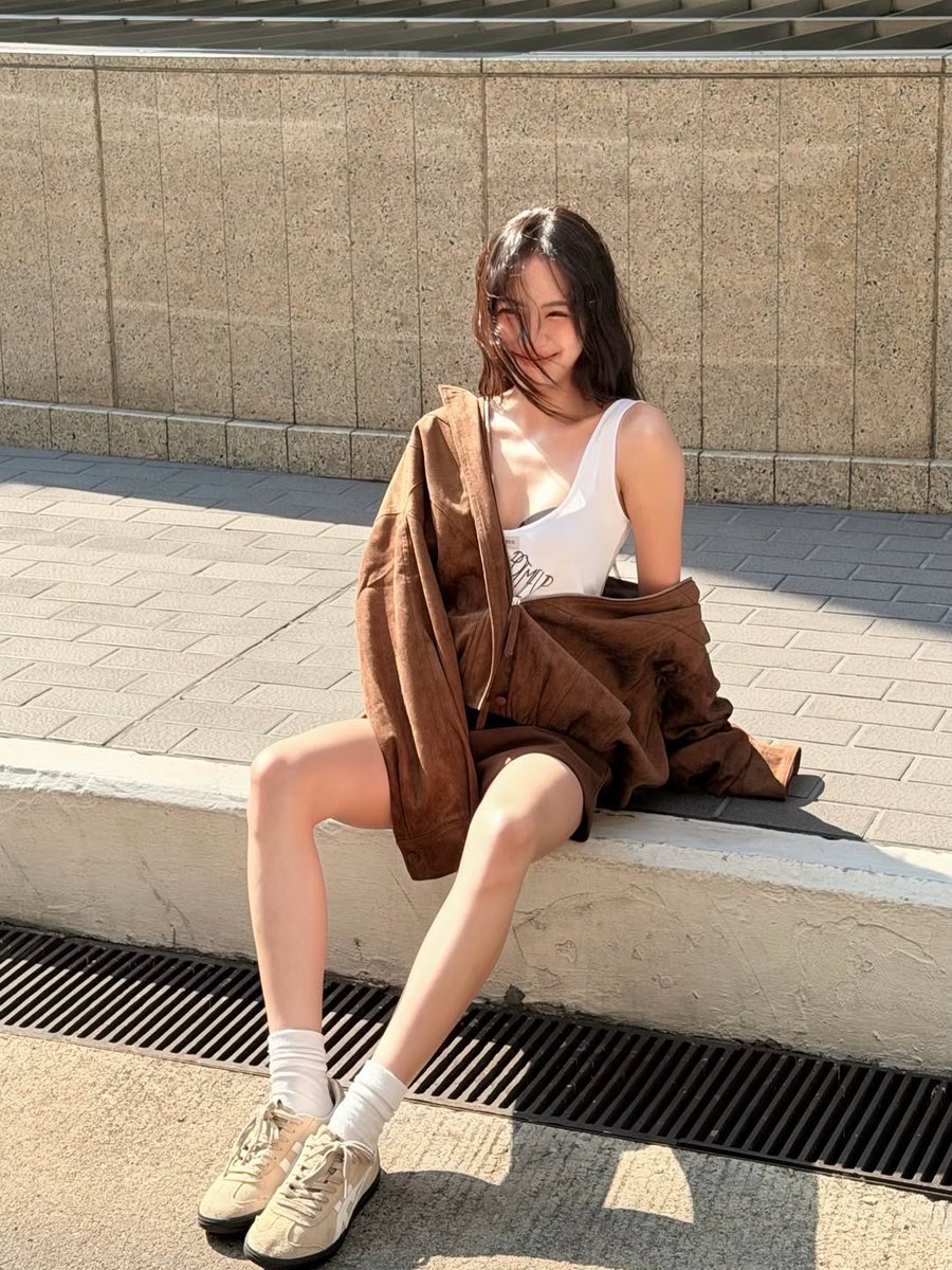 titachayanitofficial_ tweet media