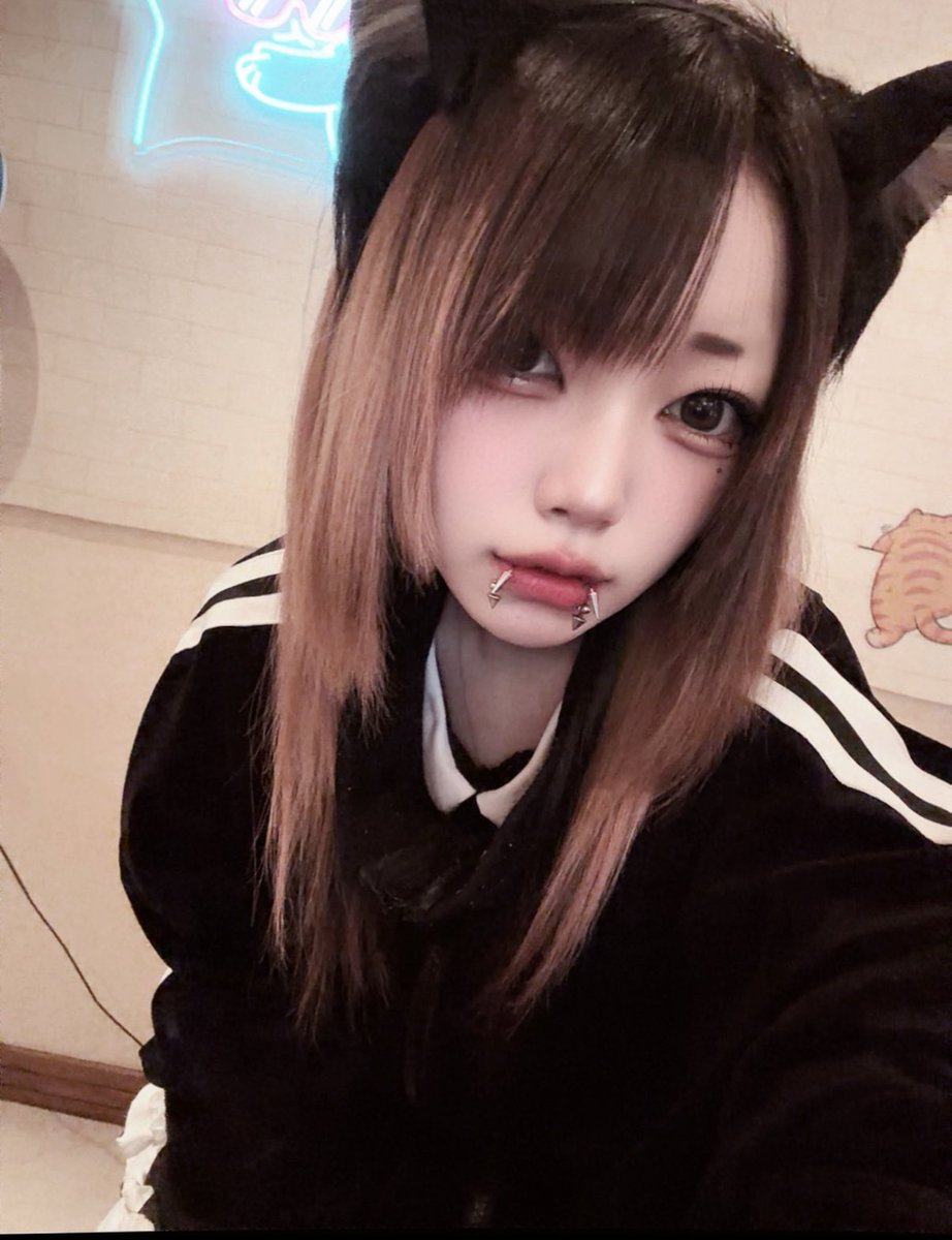 めあです。 tweet media