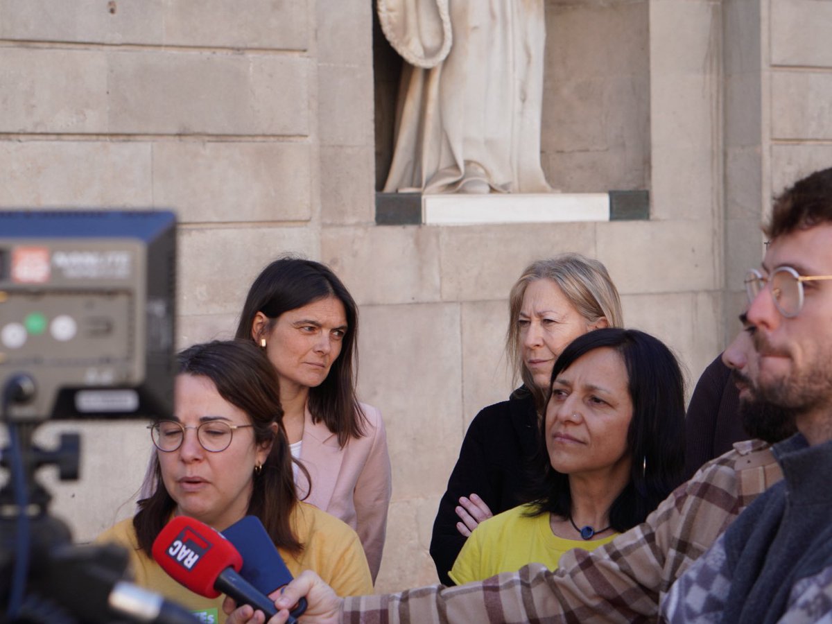 Junts_BCN's tweet photo. 📃 El #PleBCN llegirà una declaració institucional a proposta d’USTEC per la defensa d’un sistema educatiu català capaç de garantir l’èxit de tot l’alumnat.
Reafirmem el compromís de l’Ajuntament amb la defensa de l’escola inclusiva, la millora de les ràtios a les escoles bressol, el reconeixement de l’espai migdia com a franja educativa i la garantia d’un lleure educatiu accessible per a totes les famílies.