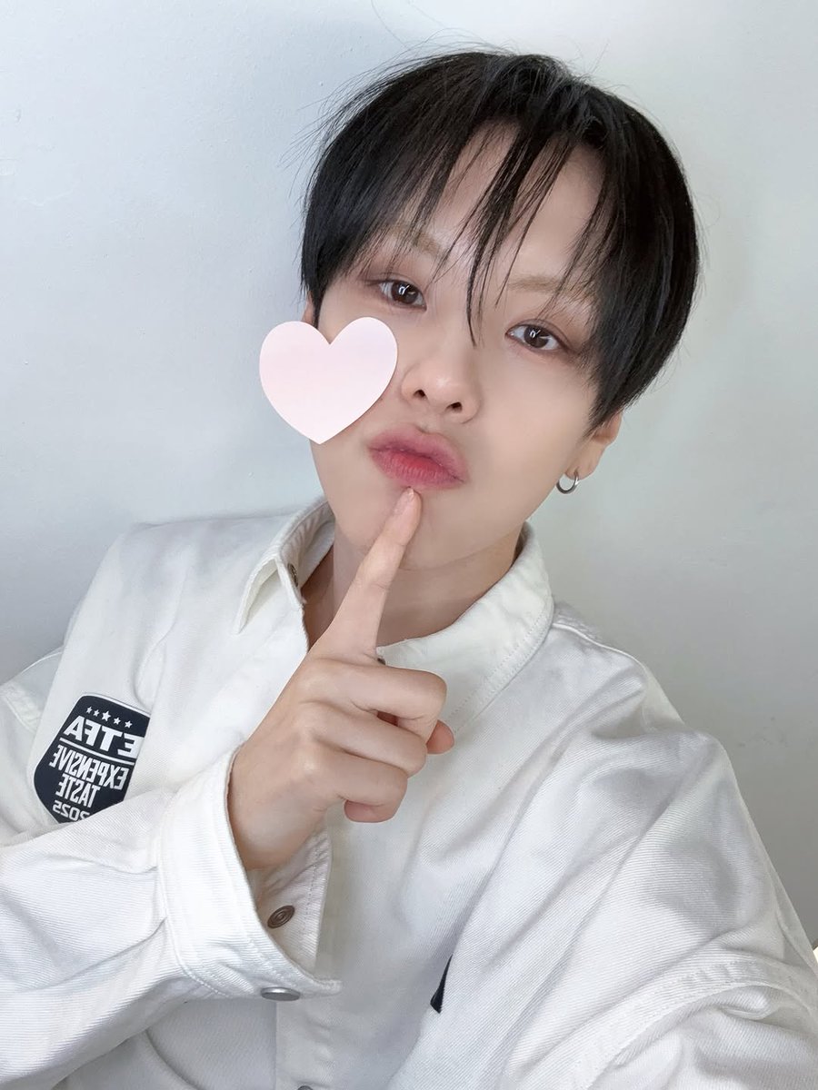 WEi • EN ESPAÑOL • tweet media