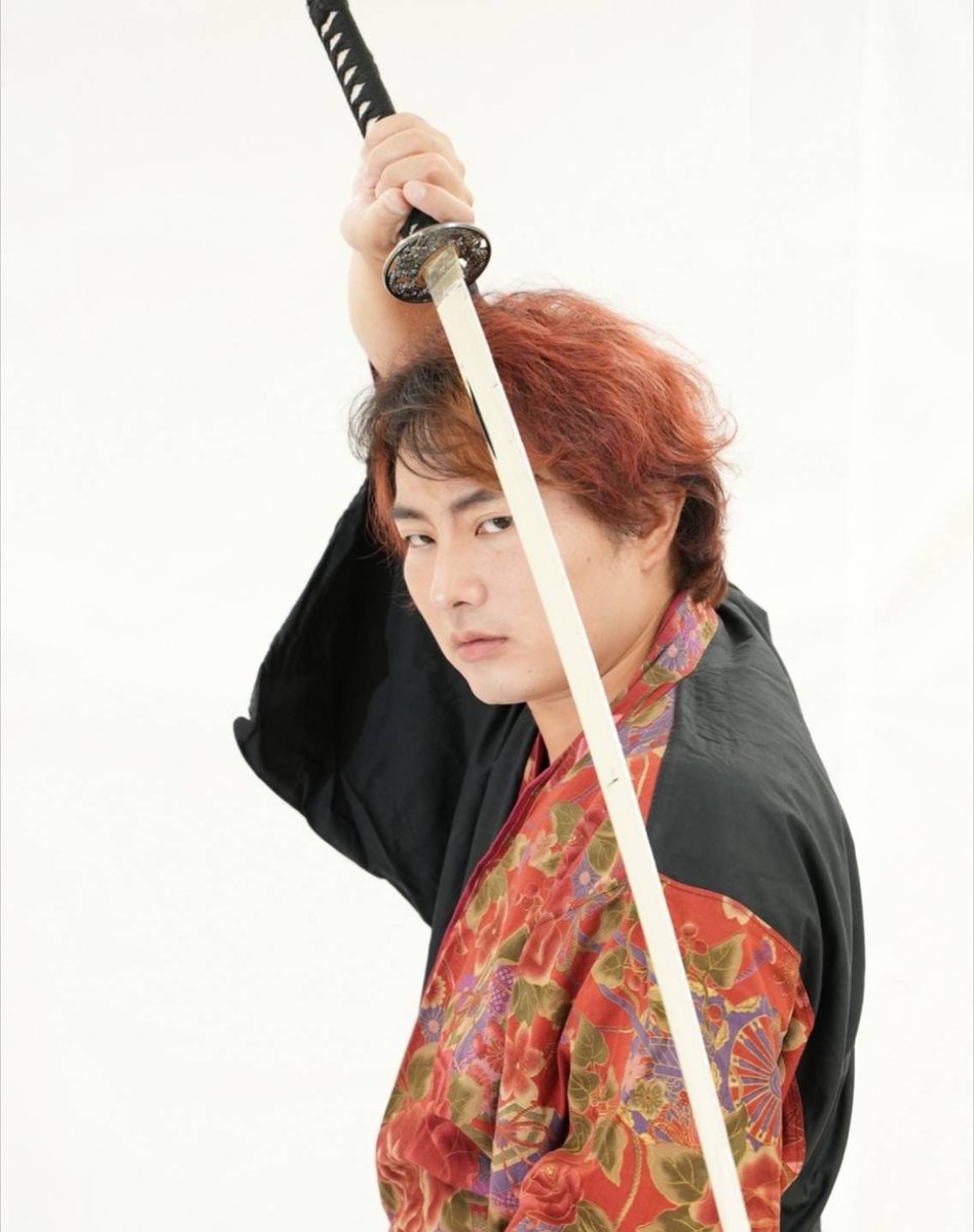 ousyu0227's tweet photo. 桜舟結成のきっかけとなったイベント(@TsproToyama)で殺陣指導として参加されていた成宮優さんが主宰をされている殺陣団体。

結成以降もいろいろ気にかけていただき大変お世話になっております。

とんでもない運動量、目まぐるしい展開。圧巻のパフォーマンスを是非ご覧ください。 https://t.co/QwWbBIcPCB