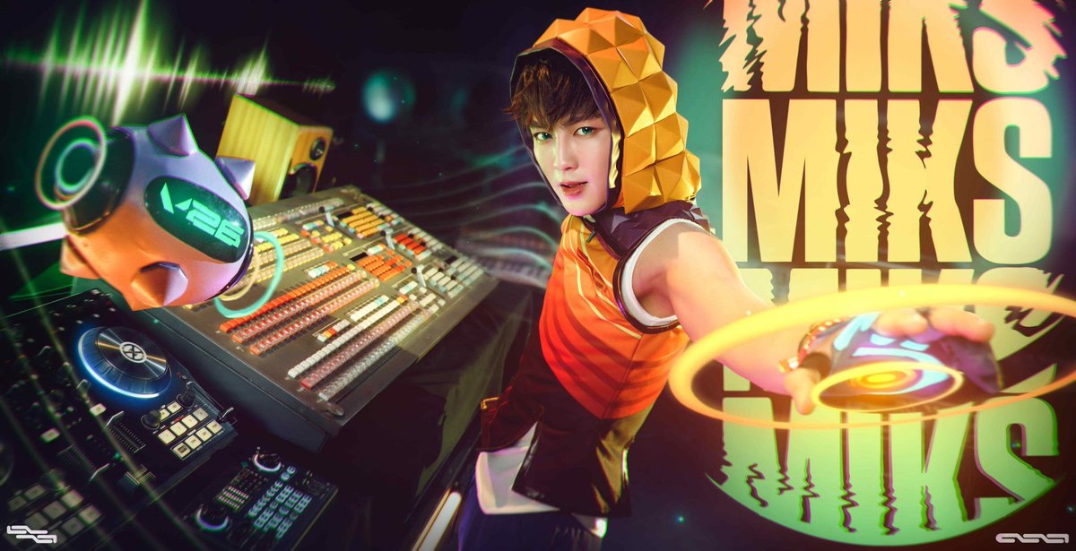 The Up-close tweet media