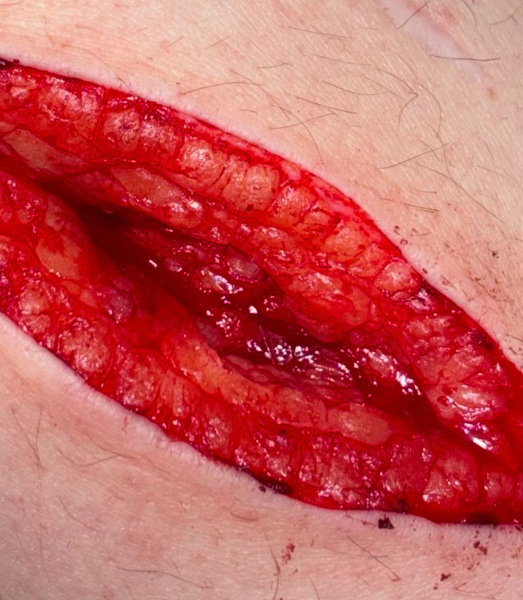 Siy - $imon Ri!ey - tweet media