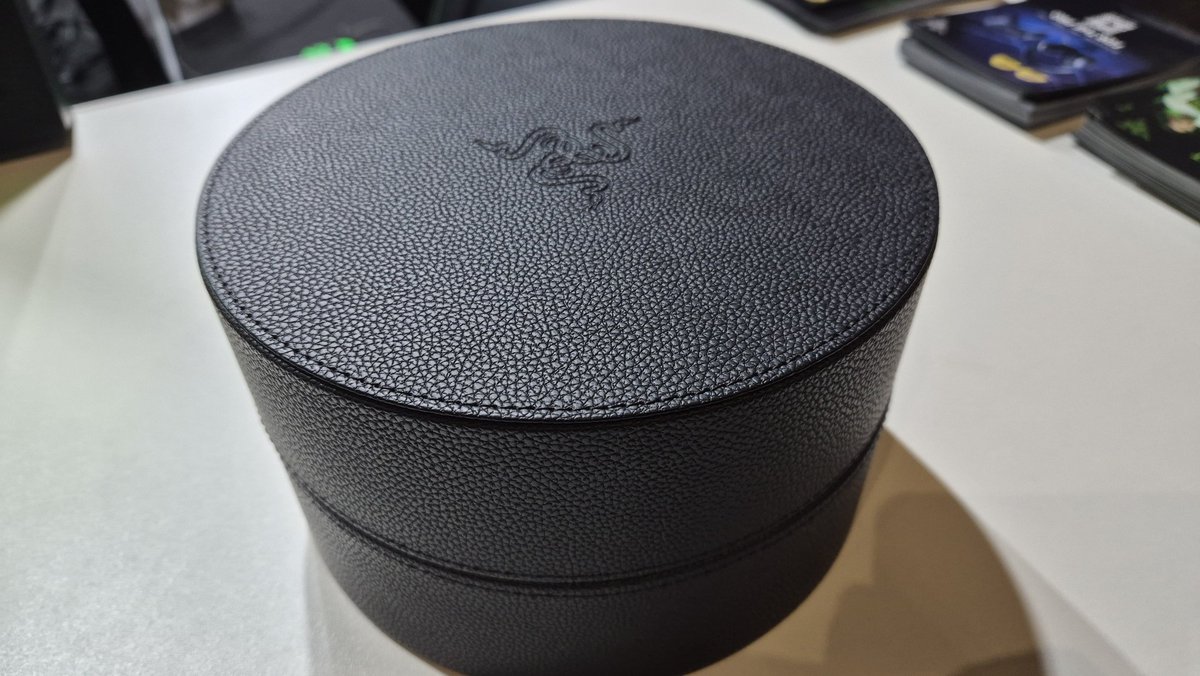 Nick_Haywood's tweet image. Oooooh... What can it be???

You need to swing by the @Razer stand in Hall 1 at @Dreamhack Birmingham to find out.

#Razeruk #DreamHack #ConsoleGaming #DHBirmingham