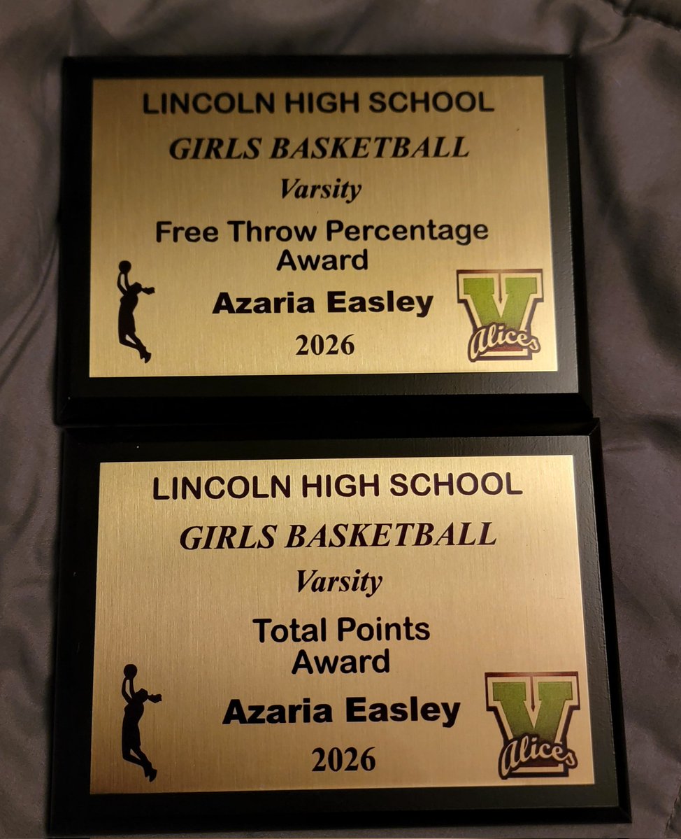 Azaria Easley tweet media