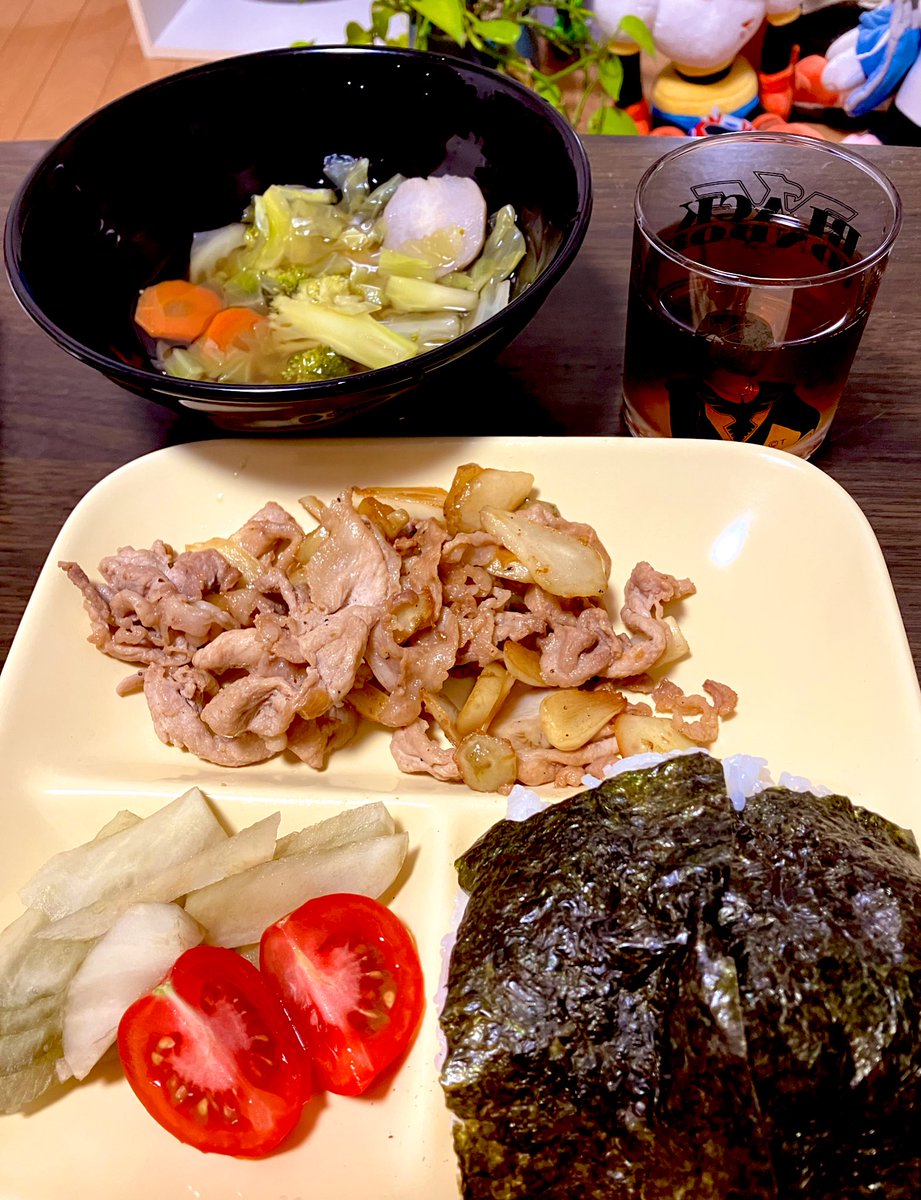 今日の夕飯は豚肉のニンニク炒めとてもおいしかった
デモに行ってくださっている皆様ありがとうございます。社会情勢をいろんな角度からわかりやすく発信してくれている皆様ありがとうございます
＼＼\\ꐕ ꐕ ꐕ//／