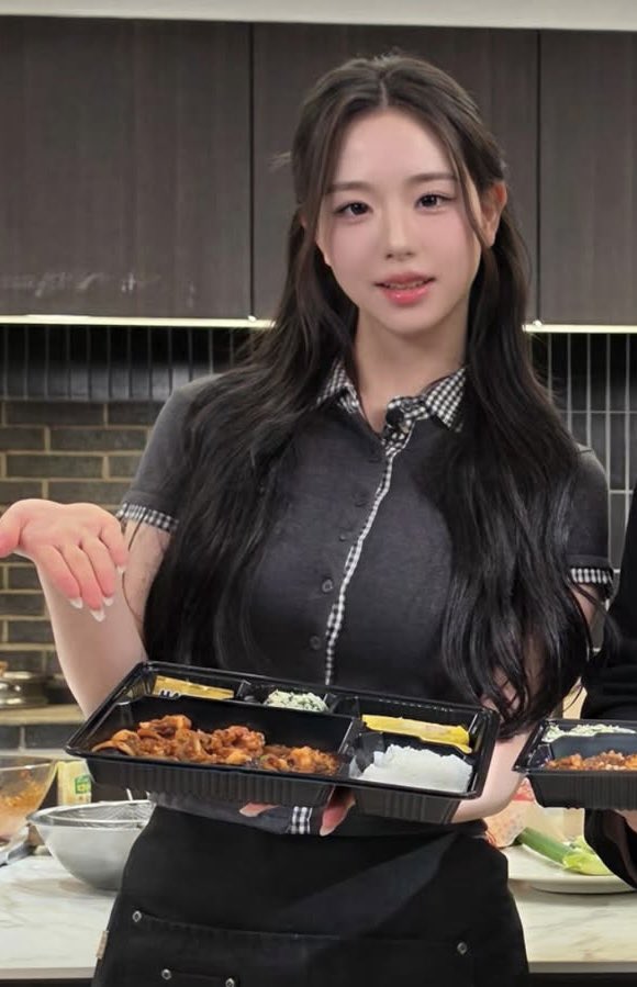 체리 tweet media