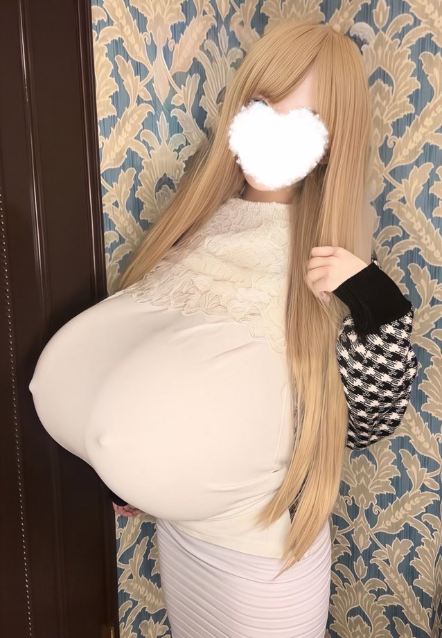 魔乳の女子大生 tweet media