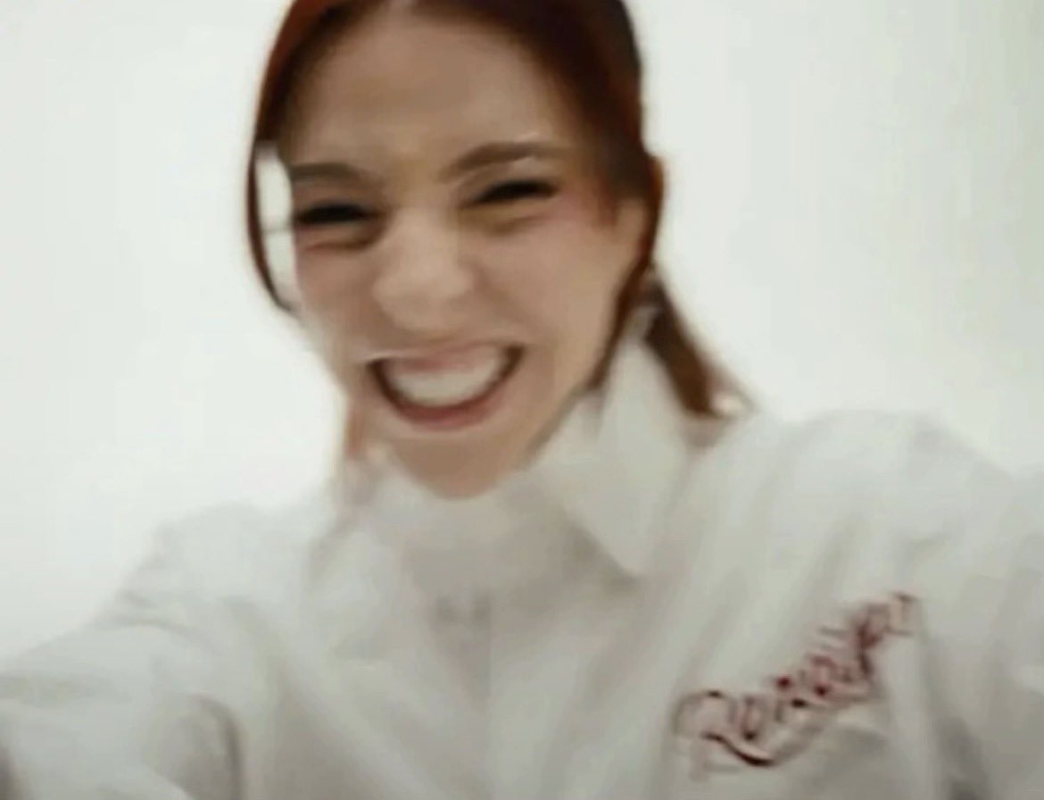 ari ! ˙⋆✮ 🎱 tweet media