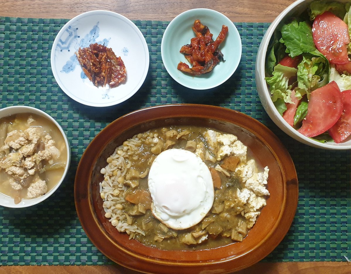 어둔숲. tweet media