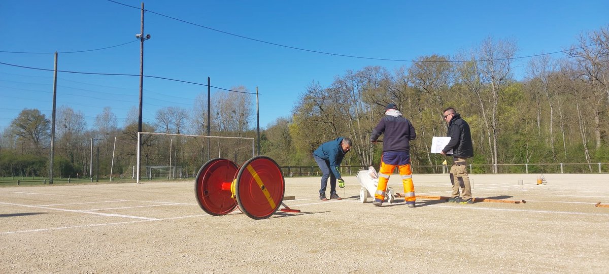 udsp89's tweet photo. Un grand merci à notre équipe EDSE, en collaboration avec les EAP du SDIS 89 et le service formation, pour leur mobilisation dans l’installation des infrastructures du PSSP et des épreuves sportives dans le cadre de la finale départementale prévue demain matin à Saint-Florentin. https://t.co/nhoGB6jqZm