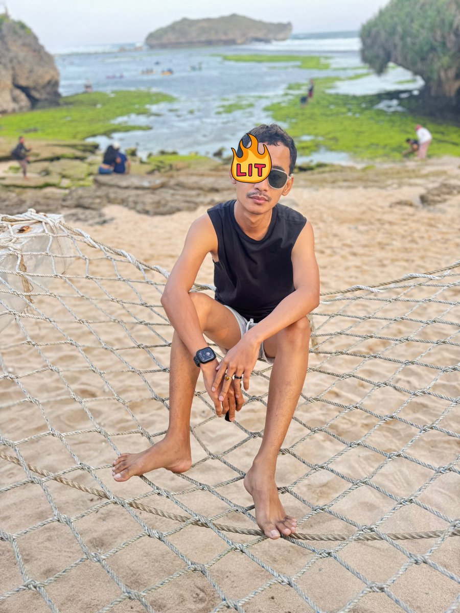 𝖓𝖔𝖓𝖊𝖇𝖑𝖆𝖈 tweet media