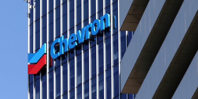 HayesStocks's tweet photo. Cyclone disruptions at Australian LNG plants tighten global supply outlook. Energy markets brace for price spikes, boosting margin potential for major oil and gas exporters.
$XOM $CVX $COP https://t.co/lSmq36EfIk