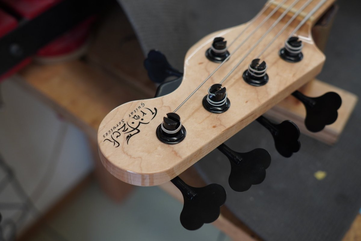 Trafzck@ギターサービス tweet media