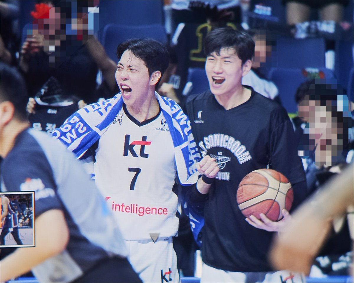 문워커 tweet media