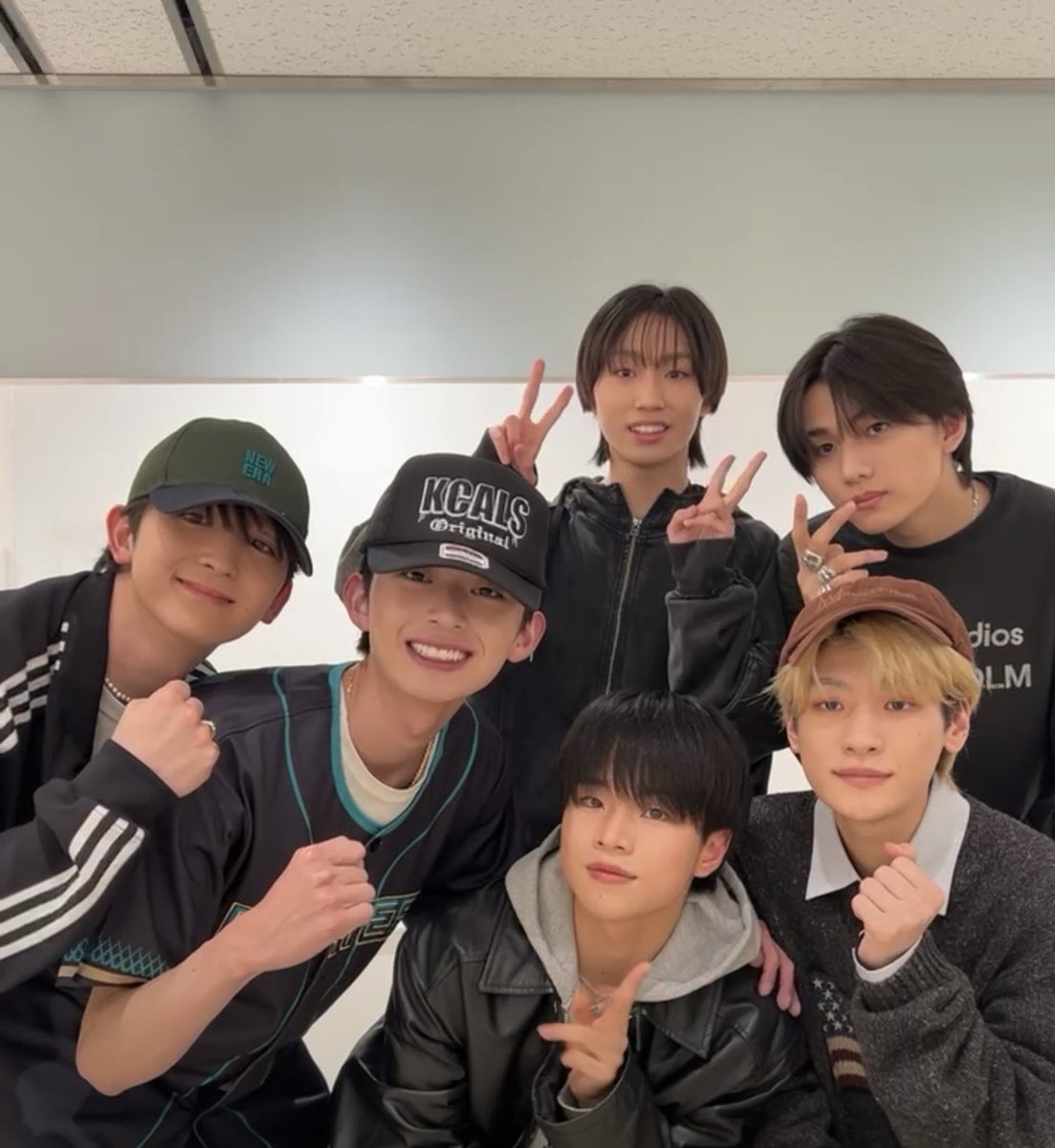 るさん tweet media