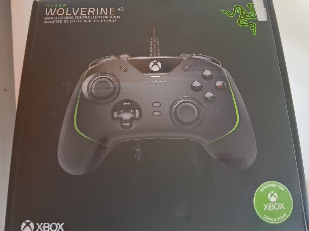 Huge shoutout to <a href="/cripiechuccles/">Cripiechuccles</a> for this amazing prize on his giveaway! Loving the controller already!