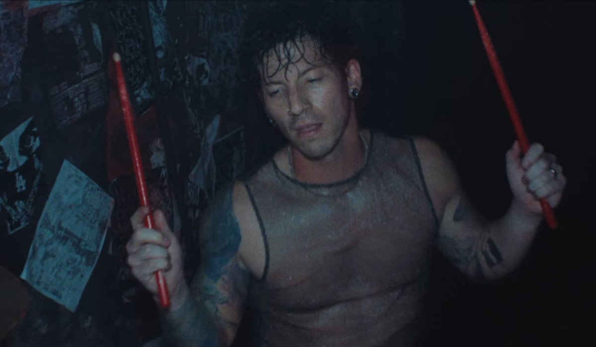 rø’ψ |-/ tweet media